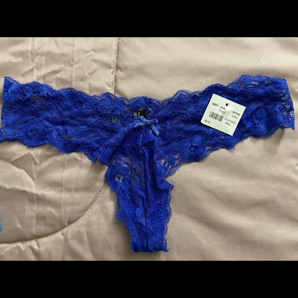 Brand new thongs